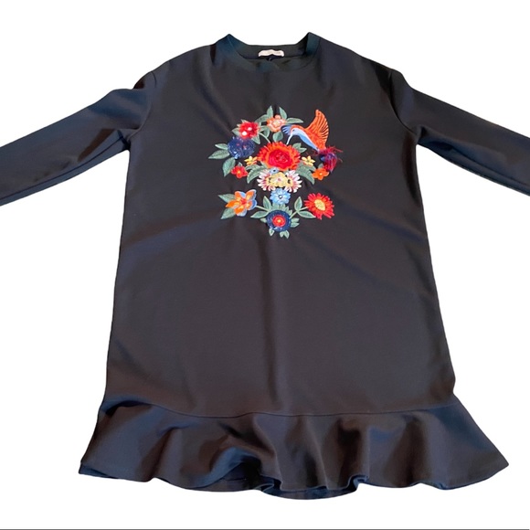 65Zara bohemian black embroidered midi dress with ruffles at the bo… - Picture 3 of 6